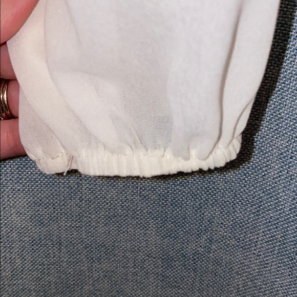 Cream lace top - Picture 3 of 4